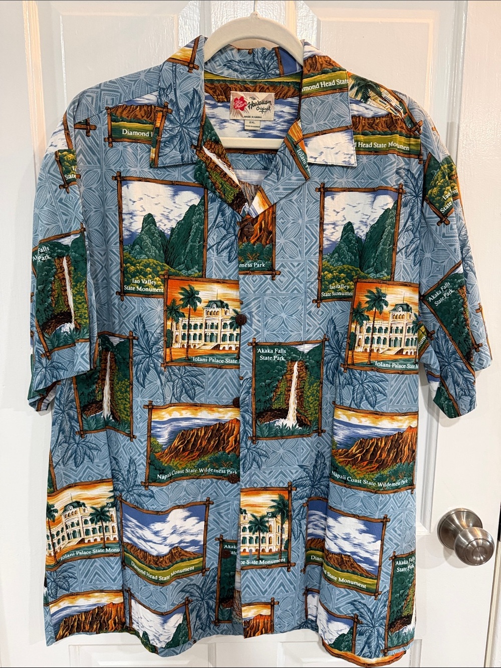 Men's Blue Hawaiian Print Button-Down Shirt with Scenic Panels